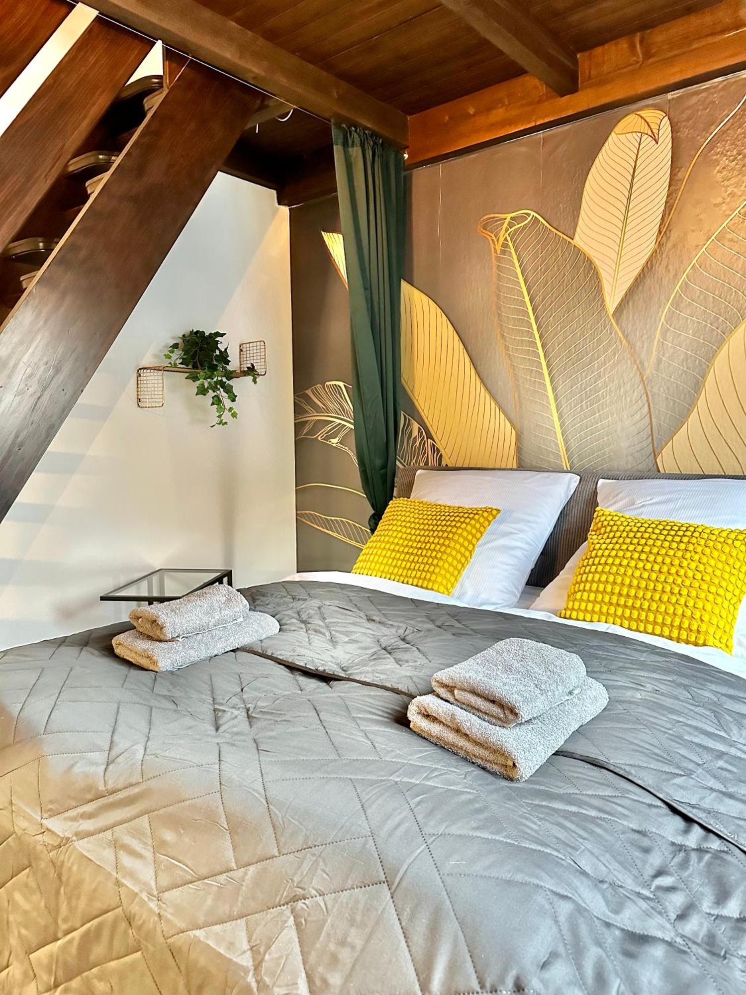 City-Apartment Mit Dachterrasse & Massagesessel In Der Fussgaengerzone K4 Oldenburg Zewnętrze zdjęcie